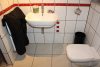 Einmalige Gelegenheit! Vielseitiges Wohn- und Geschäftshaus in Offenbach-Bieber - WC Gewerbeeinheit 1