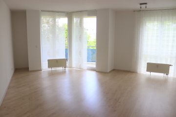 Charmante 2-Zimmerwohnung mit Balkon in beliebter Lage von Hanau, 63450 Hanau, Etagenwohnung