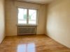 Wohnen & Vermieten in Mühlheim – Dreifamilienhaus mit Platz für Ihre Pläne - Kinderzimmer EG