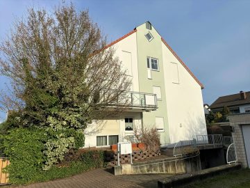 Attraktive 3-Zimmer-Wohnung mit Balkon & TG-Stellplatz in Feldrandlage von Mainflingen, 63533 Mainhausen / Mainflingen, Etagenwohnung