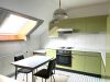 Familienfreundliches Reihenmittelhaus mit 178 m², Garten, Terrasse & Sauna in Obertshausen - Küche im DG