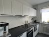 Charmante 3-Zimmer-Wohnung mit Westbalkon & Garage – naturnah in Obertshausen - Küche