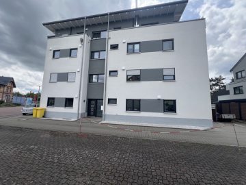 Moderne 4-Zimmerwohnung mit Balkon & Aufzug in zentraler Lage von Obertshausen., 63179 Obertshausen, Etagenwohnung
