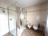 Familienfreundliches Reihenmittelhaus mit 178 m², Garten, Terrasse & Sauna in Obertshausen - Ansicht Badezimmer OG