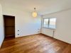 Exklusives 3-Familienhaus, Gartenidylle und hochwertiger Ausstattung in Seligenstadt Klein-Welzheim - Schlafzimmer mit begehbaren Kleiderschrank 1.OG