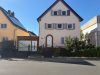 Familienfreundliches Zweifamilienhaus mit großem Garten und vielseitigem Potenzial. - Außenansicht