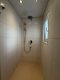 Familienfreundliches Zweifamilienhaus mit großem Garten und vielseitigem Potenzial. - Dusche Badezimmer EG
