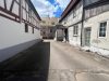 Wohn- und Geschäftshaus mit Entwicklungspotenzial in Babenhausen / Sickenhofen - Hofeinfahrt
